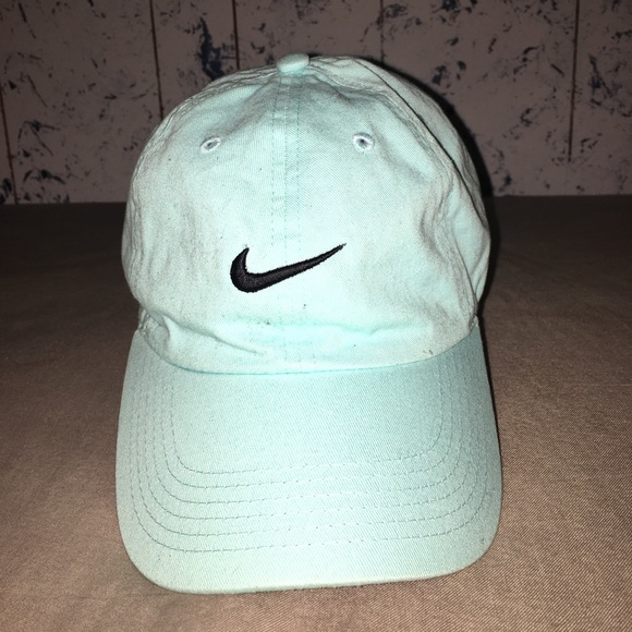 turquoise nike hat